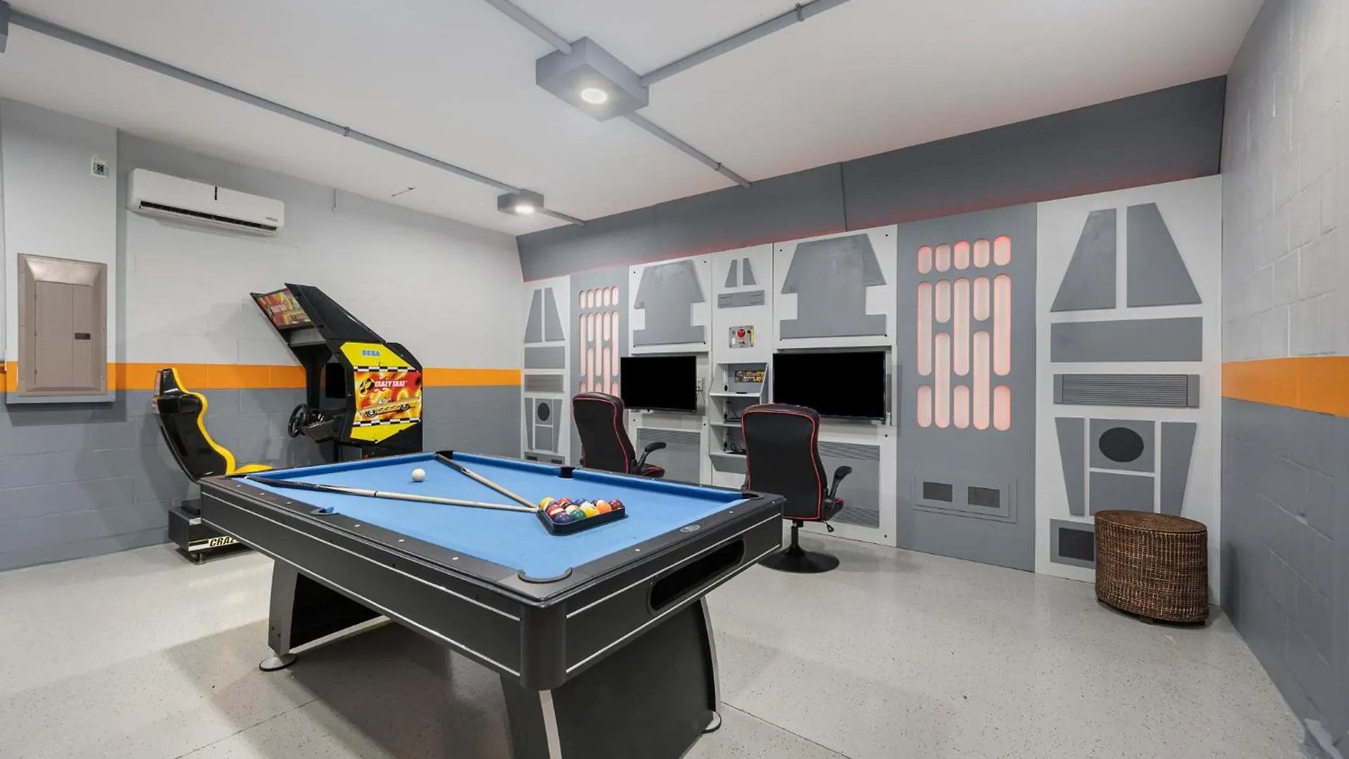 بيت للعطل Champions Gate 8Br Villa W/ Pool,Game Room دافِنبورت الولايات المتحدة الأمريكية